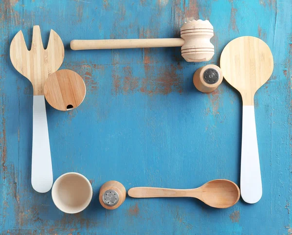 Kitchen utensils on table — Stock Photo, Image