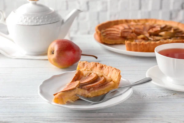 Tasty pear tart — Stock Photo, Image