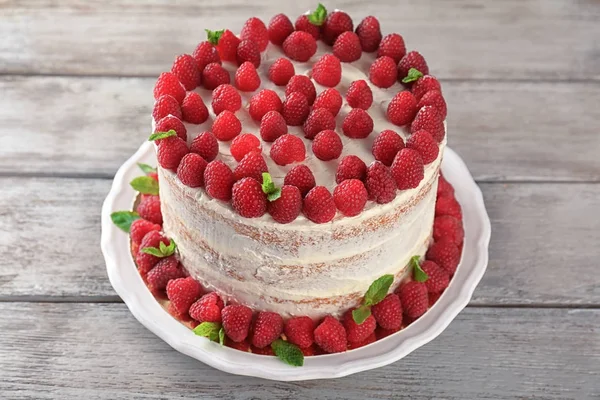 Ahududu ile lezzetli pasta