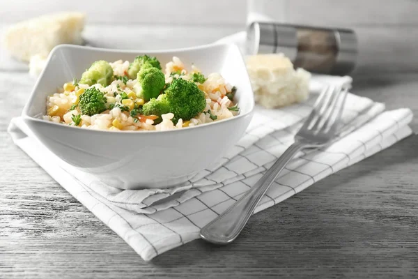 Läckra ris pilaff med broccoli — Stockfoto