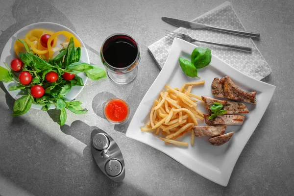 Delicious grilled steak frites — Stock Photo, Image