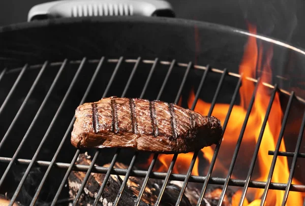 Köstlich gekochtes Fleisch — Stockfoto