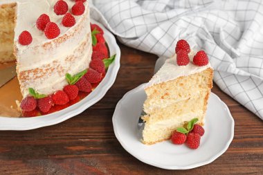 Ahududu ile lezzetli pasta