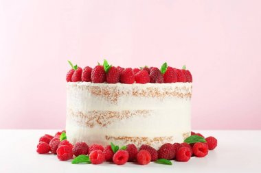 Ahududu ile lezzetli pasta