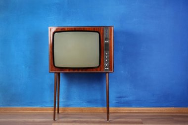 Retro Tv renk duvar 