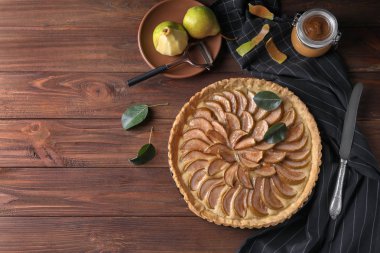 Lezzetli ev yapımı armut tart 