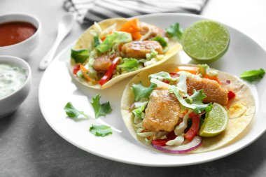 Lezzetli balık tacos