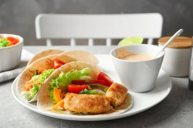 Lezzetli balık tacos