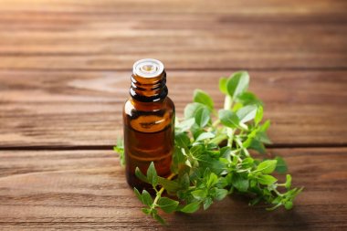 Kekik yağı ile cam şişe 