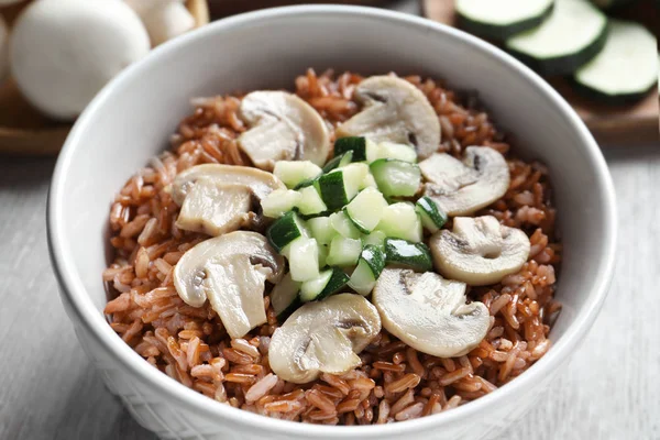 Arroz castanho saboroso — Fotografia de Stock