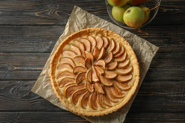 Smaczny pear tart na stole — Zdjęcie stockowe