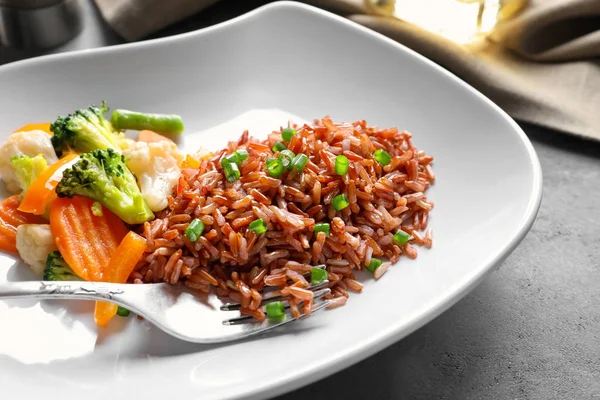 Sabroso arroz integral —  Fotos de Stock