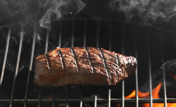 Köstlich gekochtes Fleisch — Stockfoto