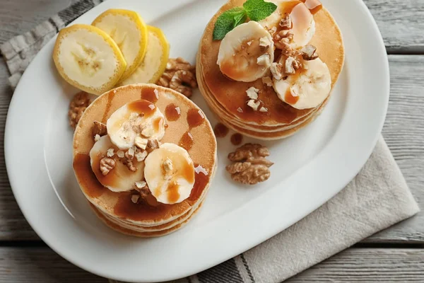 Deliciosos panqueques de plátano — Foto de Stock