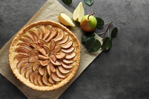 Lezzetli ev yapımı armut tart 