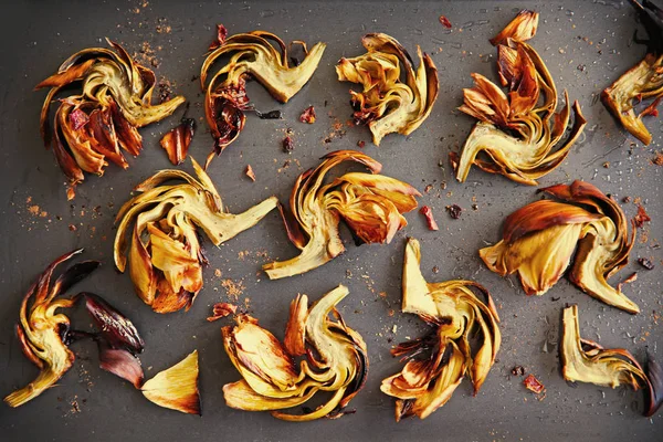 Baked artichokes with spices — Stock Photo, Image