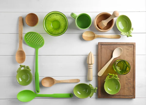 Utensílios de cozinha e utensílios de mesa — Fotografia de Stock