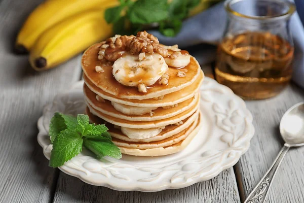 Deliciosos panqueques de plátano — Foto de Stock