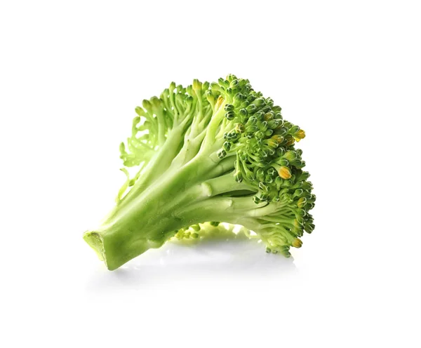 Broccoli freschi su bianco — Foto Stock