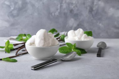 lezzetli vanilyalı dondurma