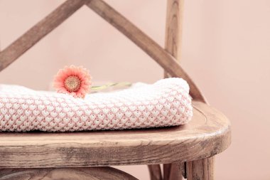 Kazak ve daisy ahşap sandalye