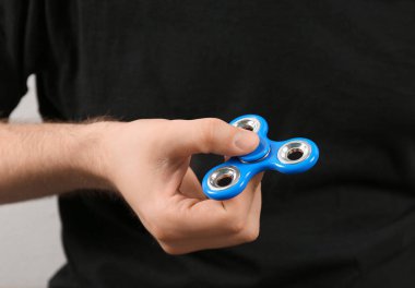 Modern spinner, closeup tutan adam