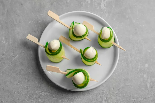 Delicious bebek için parti duş alır 