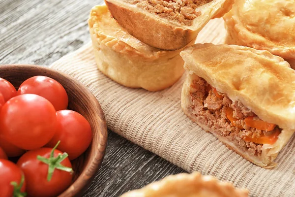 Deliciosos pastelitos de carne — Foto de Stock