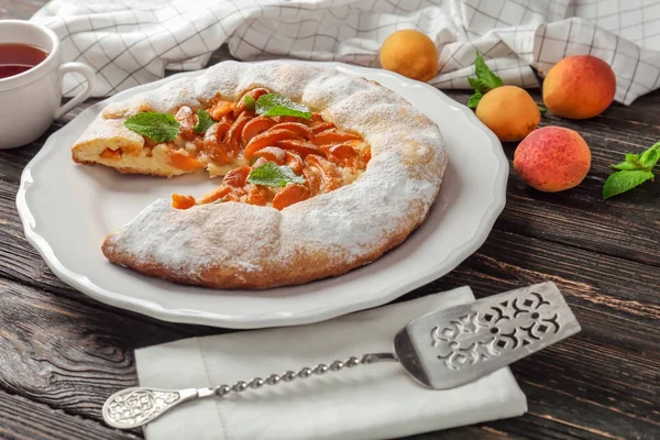 Lezzetli kayısı kek