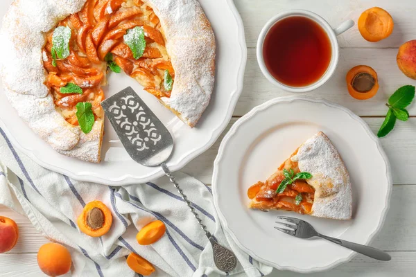 Lezzetli kayısı kek