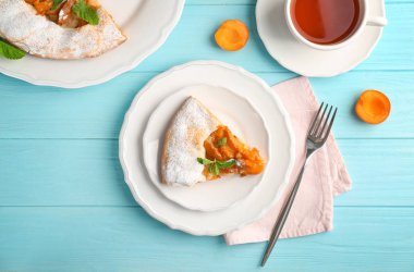 Lezzetli kayısı kek