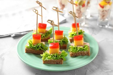 Parti için leziz kanepeler 