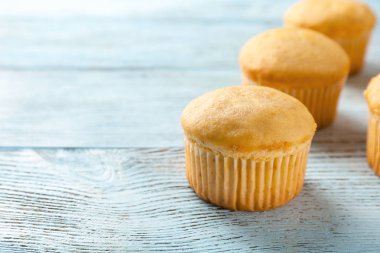 Muz kekler ile kompozisyon 