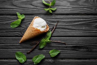 lezzetli vanilyalı dondurma