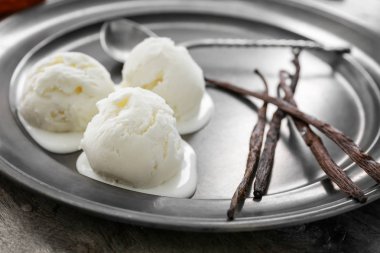 lezzetli vanilyalı dondurma