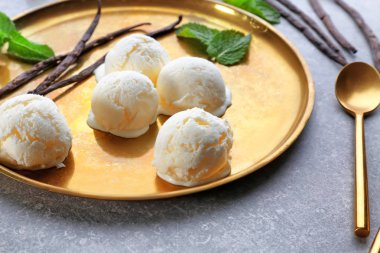 lezzetli vanilyalı dondurma