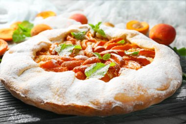 Lezzetli kayısı kek