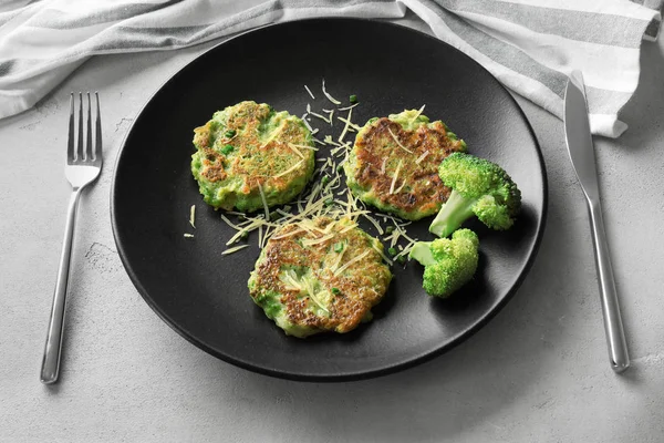 Deliciosos panqueques de brócoli —  Fotos de Stock