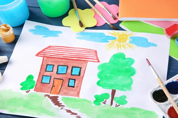 Child's schilderij op tafel — Stockfoto