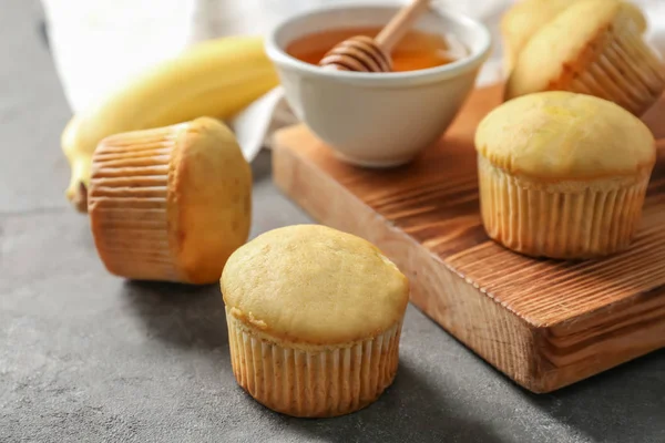 Composição com muffins de banana — Fotografia de Stock