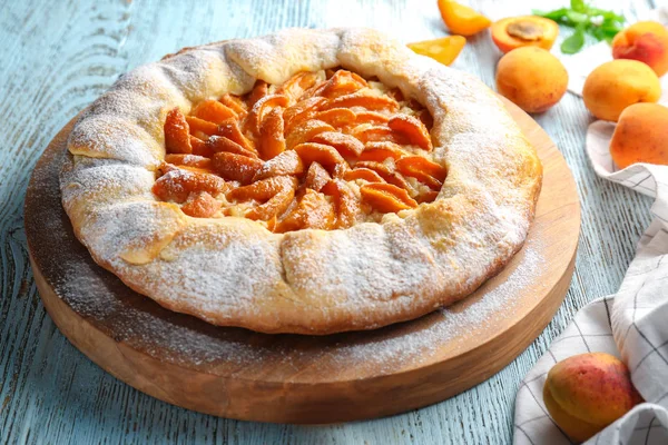 Lezzetli kayısı kek