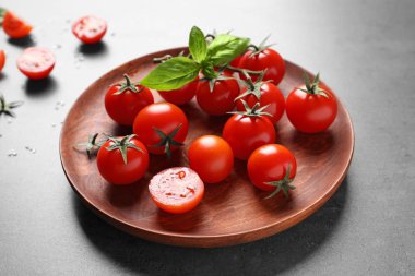 kiraz domates ile çanak 