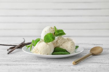 lezzetli vanilyalı dondurma