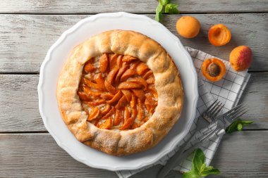 Lezzetli kayısı kek