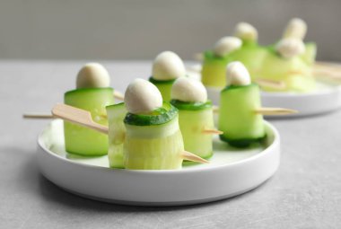 Delicious bebek için parti duş alır 