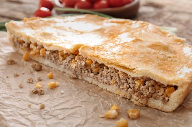 Lezzetli etli börek