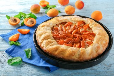 Lezzetli kayısı kek