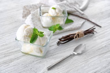 lezzetli vanilyalı dondurma