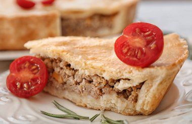 Lezzetli etli börek