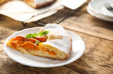 Lezzetli kayısı kek